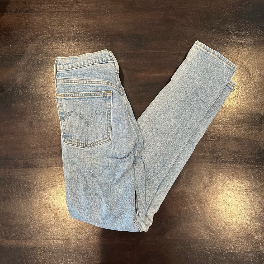 Levi's Light Wash 501 Skinny Jeans - NEVER WORN - Size W25, L30